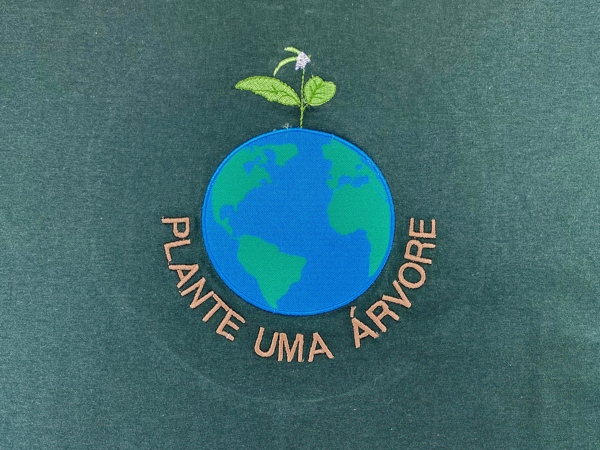 Camiseta Campanha Plante Uma Árvore